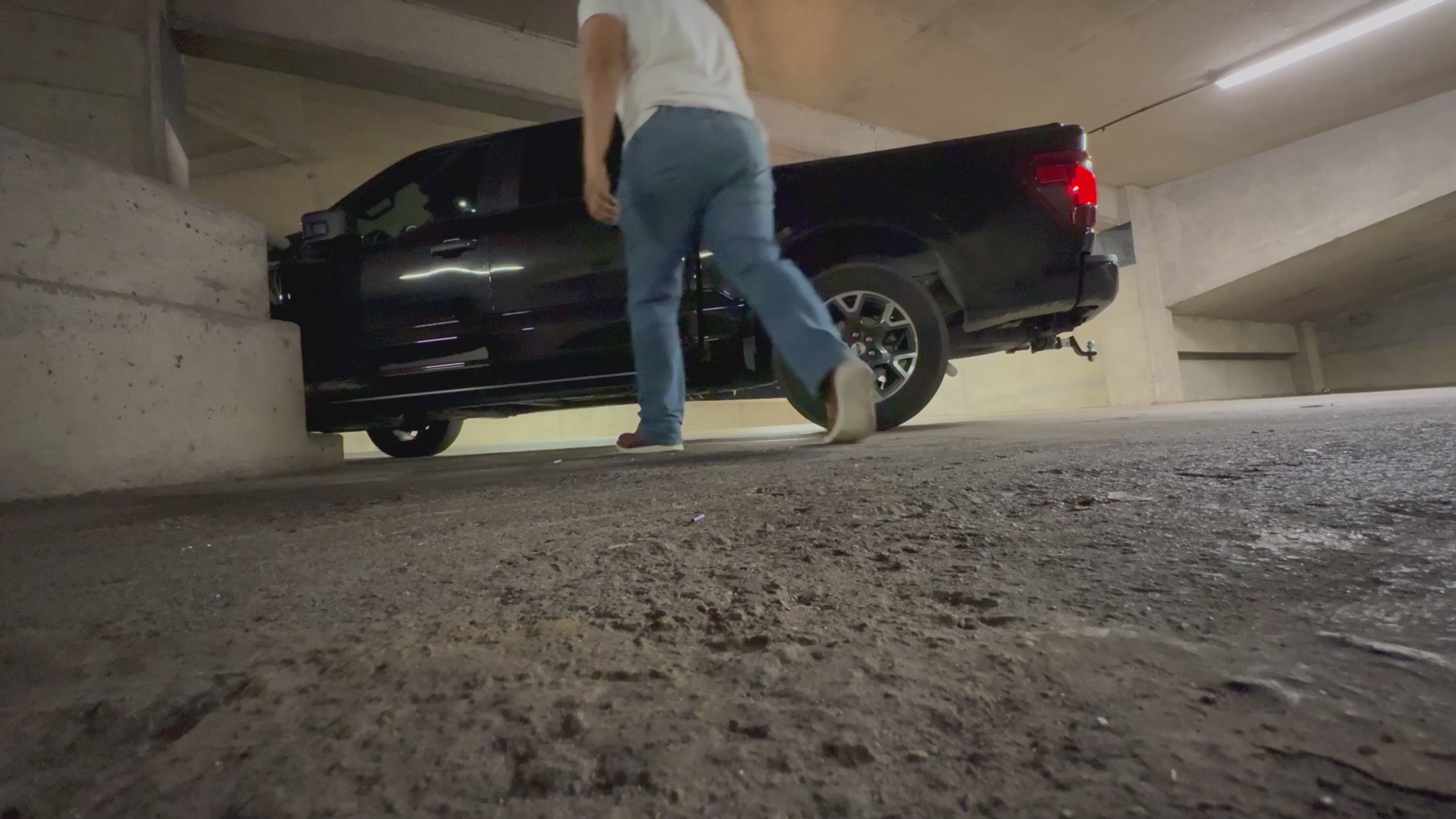 Automatic Electric Power Side Steps with Dynamic LED Lighting